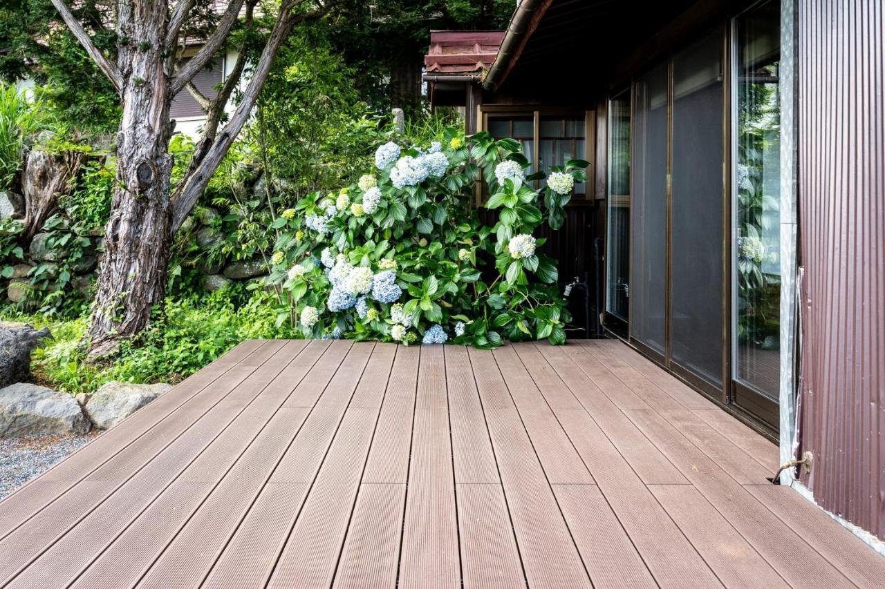 Livegrace House Lake Saiko 西湖古民家 Jamanasi Kültér fotó