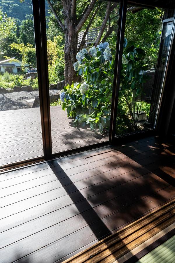 Livegrace House Lake Saiko 西湖古民家 Jamanasi Kültér fotó