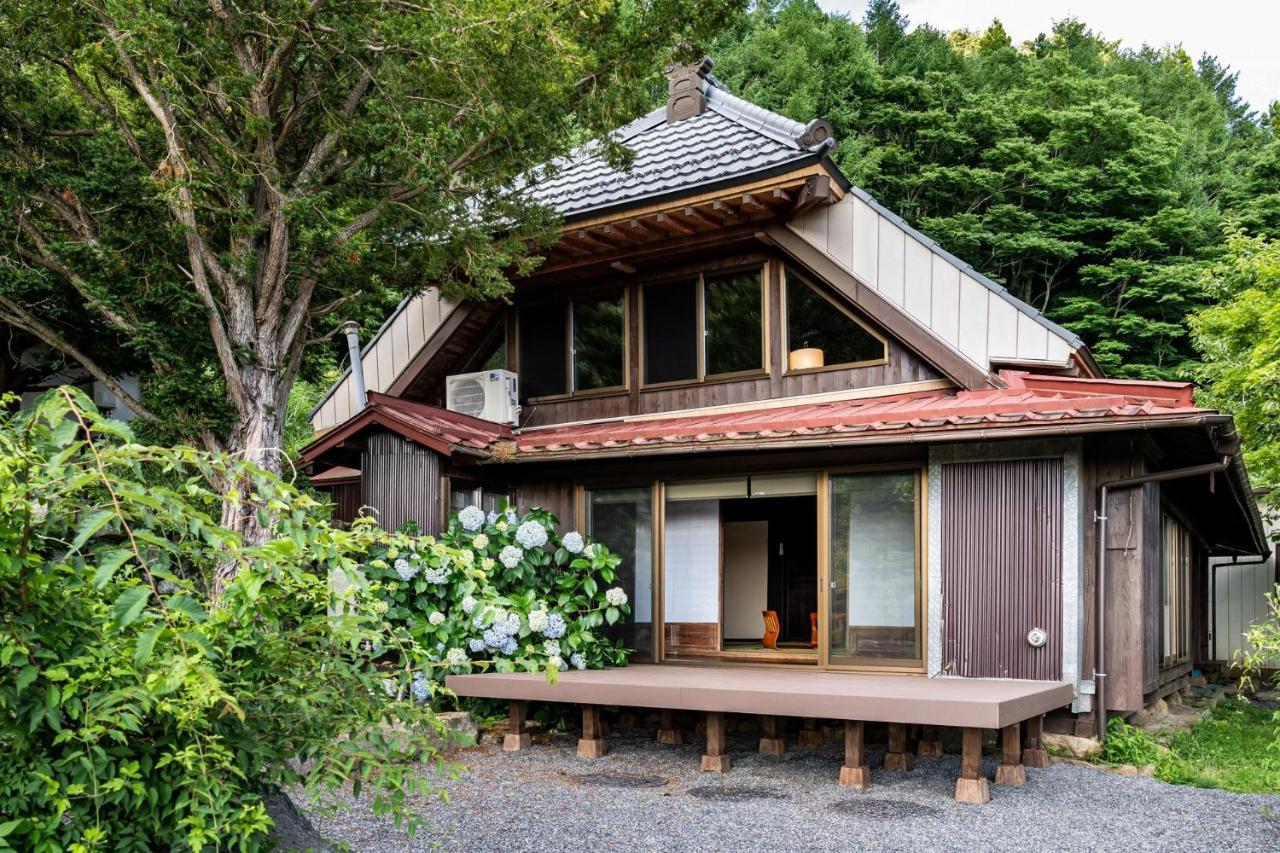 Livegrace House Lake Saiko 西湖古民家 Jamanasi Kültér fotó